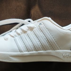 K•SWISS